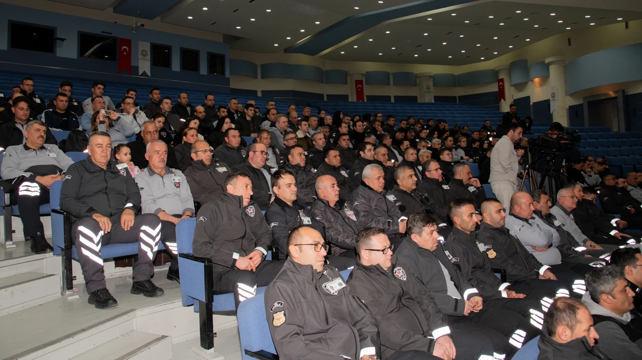 Konya Emniyetinden üniversitelerde görev yapan özel güvenlik görevlilerine eğitim 